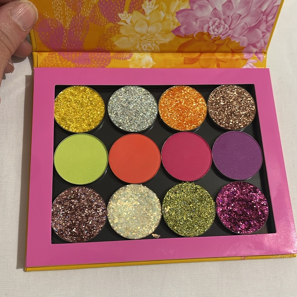 Discontinued Colourpop Headliner Palette.